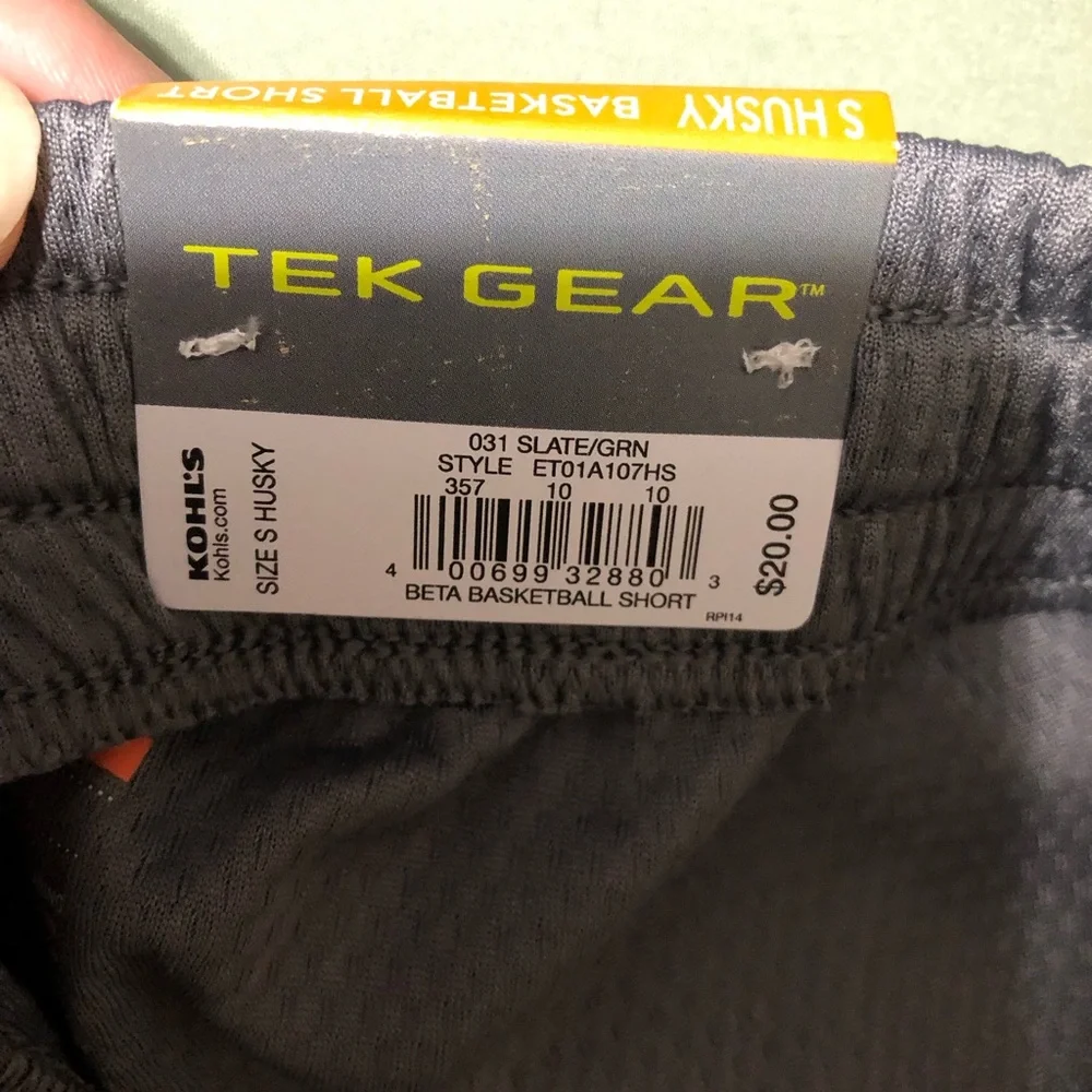 Tek Gear‎ NWT husky boys size small grey with green new basketball shorts new
